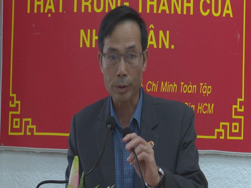 Đồng chí Bùi Văn Thụy - Bí thư  Đảng ủy thị trấn phát biểu tại hội nghị