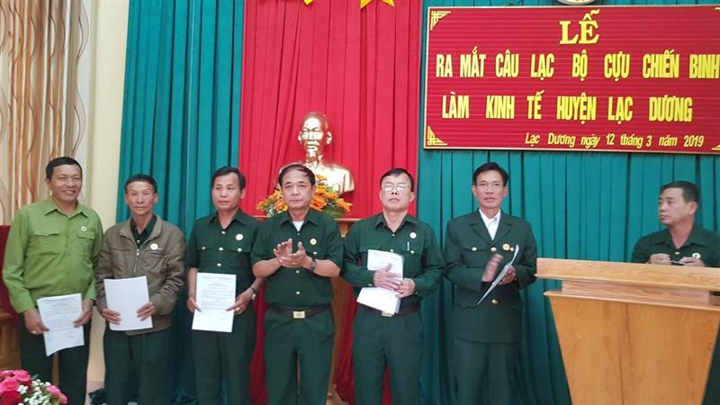 Lễ ra mắt Câu lạc bộ Cựu chiến binh làm kinh tế huyện Lạc Dương