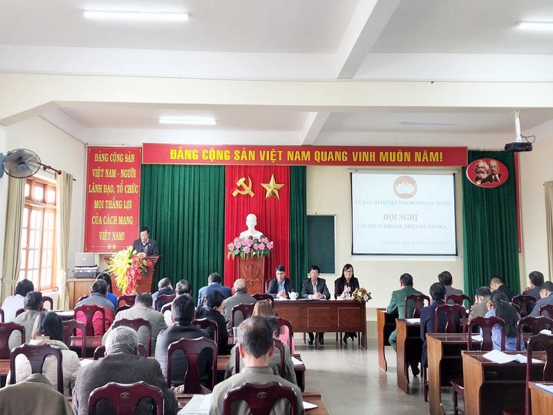 Đồng chí Phạm Triều - Bí thư Huyện ủy, Chủ tịch HĐND huyện phát biểu chỉ đạo tại Hội nghị