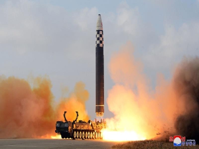 Tên lửa đạn đạo xuyên lục địa Hwasong-17 được Triều Tiên phóng thử hôm 18/11. (Ảnh: KCNA)
