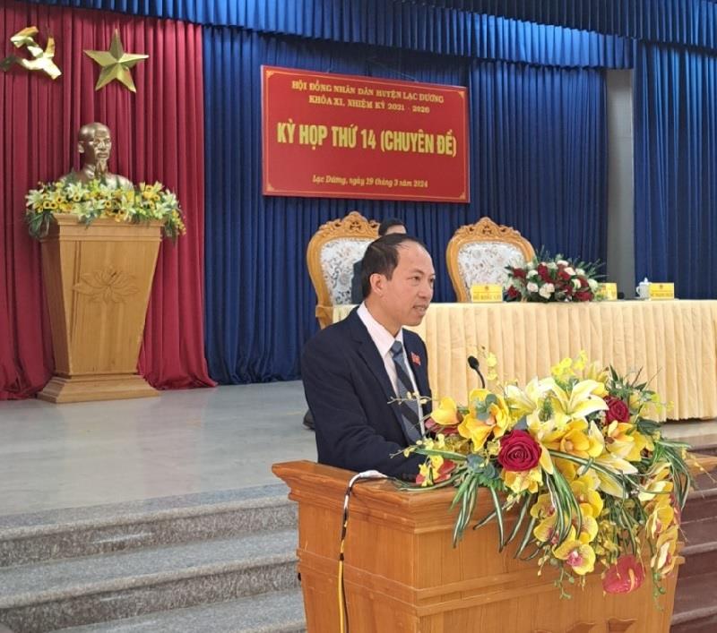 Đồng chí - Sử Thanh Hoài, Bí thư Huyện ủy, Chủ tịch HĐND huyện phát biểu khai mạc kỳ họp