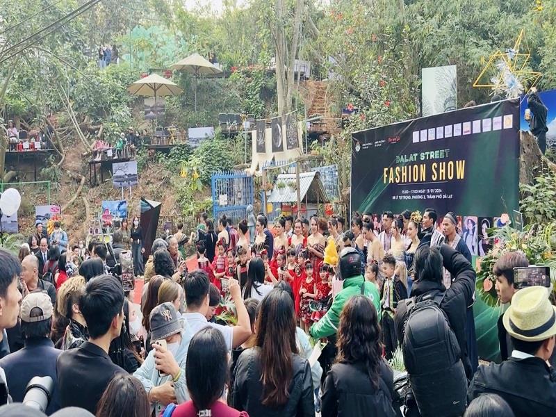 Chương trình âm nhạc và thời trang đường phố lần đầu tiên được tổ chức tại Đà Lạt (tháng 1/2024) tạo hiệu ứng xã hội tốt