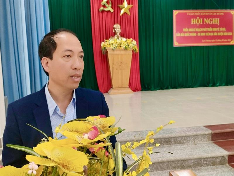 Đồng chí Sử Thanh Hoài - Bí thư Huyện ủy, Chủ tịch HĐND huyện Lạc Dương phát biểu chỉ đạo tại hội nghị