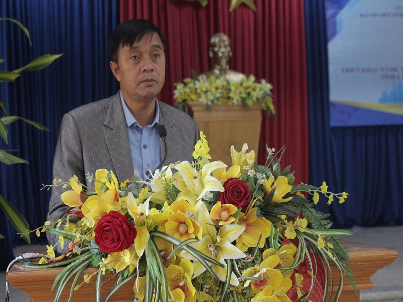 Ông Cill Poh - Chủ tịch UBND huyện Lạc Dương phát biểu hưởng ứng cuộc thi