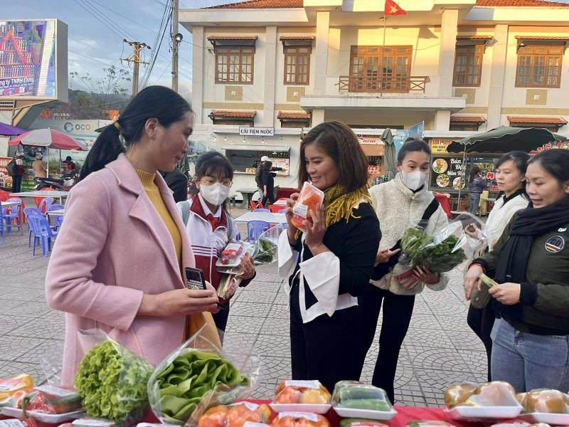 Huyện Lạc Dương tổ chức các phiên chợ sản phẩm OCOP để giới thiệu những sản phẩm nông nghiệp đặc trưng của địa phương