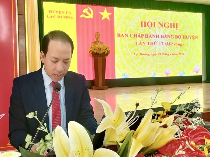 Đồng chí Sử Thanh Hoài - Bí thư Huyện ủy, Chủ tịch HĐND huyện Lạc Dương kết luận hội nghị