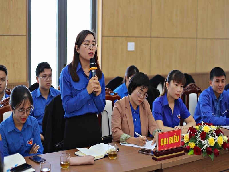 Bí thư Huyện Đoàn Lâm Hà Trần Thị Hồng Hạnh đưa ra đề xuất để phát huy vai trò của tổ chức Đoàn trong tham gia xây dựng nông thôn mới