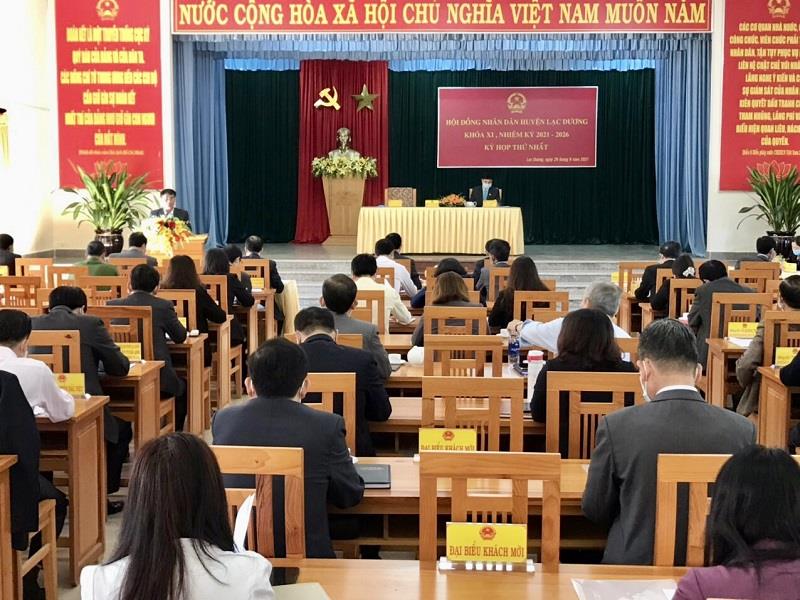 Quang cảnh kỳ họp thứ nhất HĐND huyện Lạc Dương khóa XI