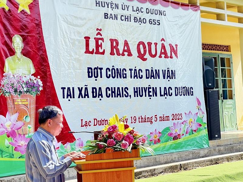 Đồng chí Lê Minh Quang - Phó Trưởng ban thường trực Ban Dân vận Tỉnh ủy phát biểu tại lễ ra quân