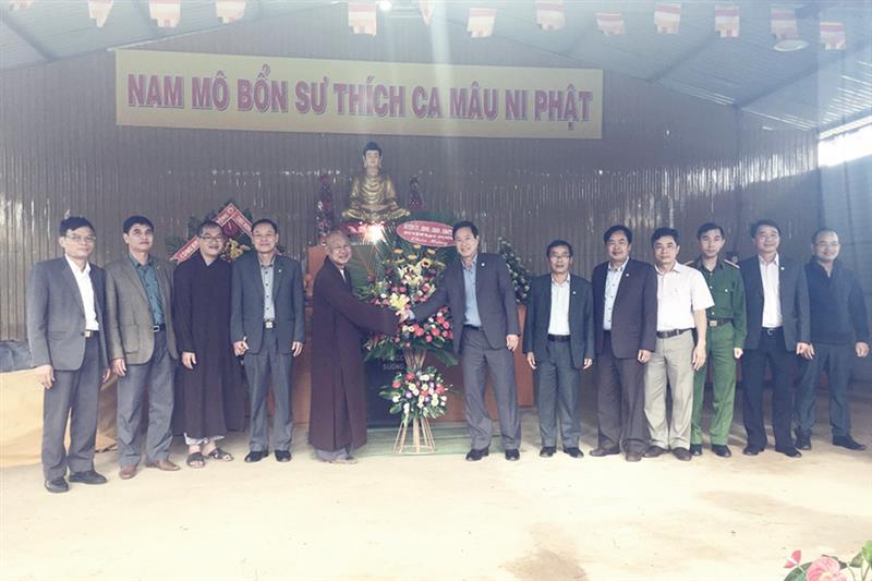 Lãnh đạo huyện thăm, chúc mừng Lễ Phật đản năm 2019 – Phật lịch 2563 tại Ban Trị sự Giáo hội Phật giáo huyện Lạc Dương