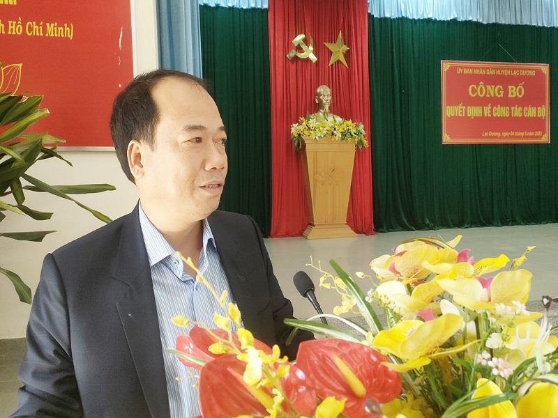 Đồng chí Lê Chí Quang Minh - Phó Chủ tịch UBND huyện phát biểu giao nhiệm vụ