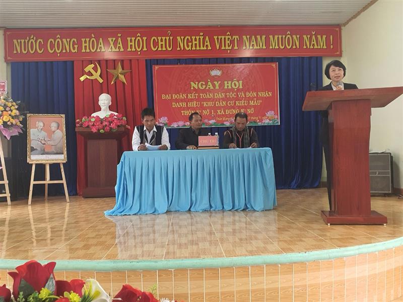 Đồng chí Phạm Thị Phúc- UVBTV, Trưởng ban Dân vận Tỉnh ủy phát biểu tại ngày hội